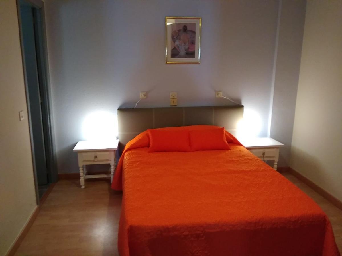Hostal Restaurante Milenium Hotel Torremegía Kültér fotó