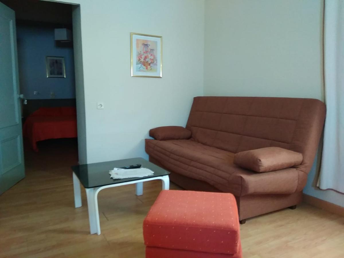 Hostal Restaurante Milenium Hotel Torremegía Kültér fotó