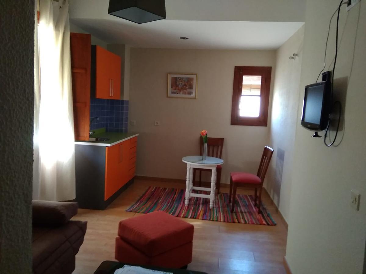 Hostal Restaurante Milenium Hotel Torremegía Kültér fotó